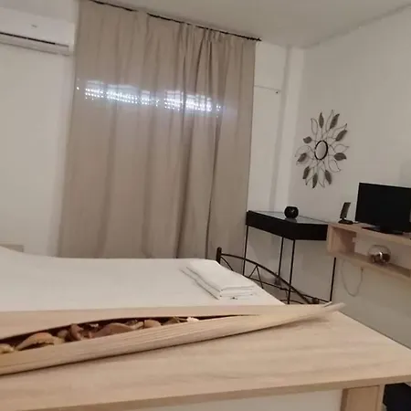 Di Mare Studio Apartment *